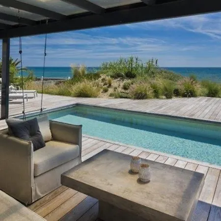 With 6 Bedrooms In Marbella, Costa Del Sol בית נופש