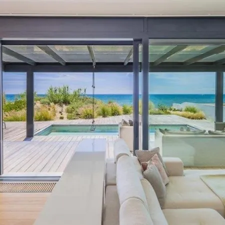 With 6 Bedrooms In Marbella, Costa Del Sol * מארבלה